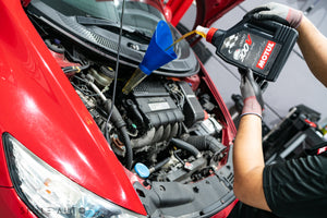 MOTUL 300V 0W20 Engine Oil Service Package: Honda CR-Z Hybrid